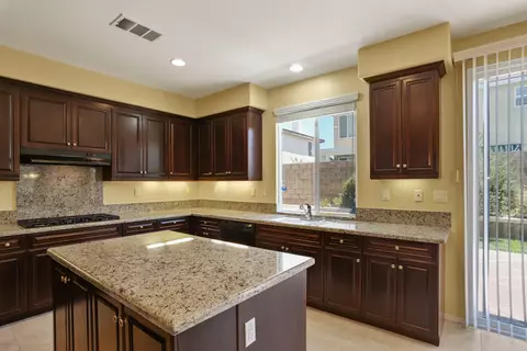 44108 Catsue Pl, Lancaster, CA 93536 photo 14