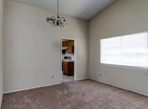 43864 27th St E, Lancaster, CA 93535 photo 8