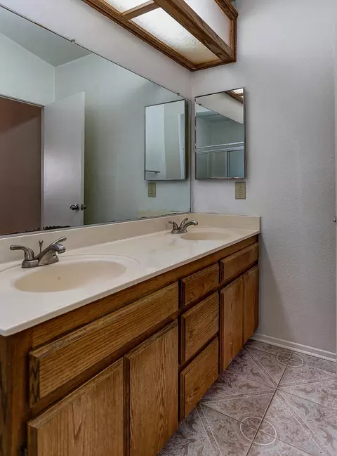 43864 27th St E, Lancaster, CA 93535 photo 16