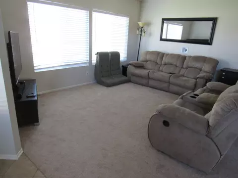 44271 Halcom Ave, Lancaster, CA 93536 photo 4