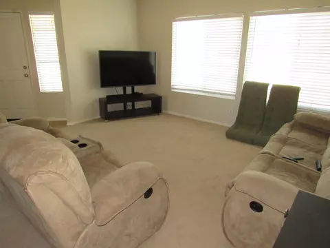 44271 Halcom Ave, Lancaster, CA 93536 photo 5