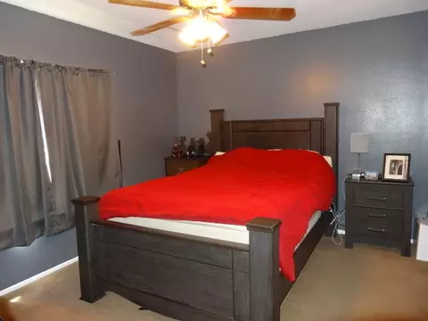 44762 Fenhold St, Lancaster, CA 93535 photo 9