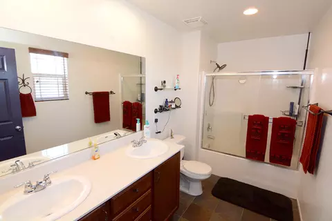 44653 Driftwood St, Lancaster, CA 93535 photo 37
