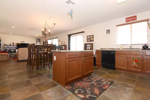44653 Driftwood St, Lancaster, CA 93535 photo 18