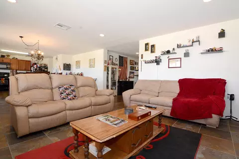 44653 Driftwood St, Lancaster, CA 93535 photo 14