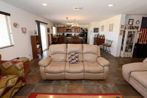 44653 Driftwood St, Lancaster, CA 93535 photo 15
