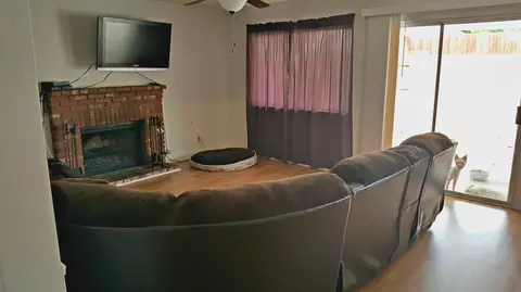 43921 Comstock Ave, Lancaster, CA 93535 photo 4