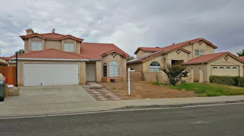 43921 Comstock Ave, Lancaster, CA 93535 photo 1