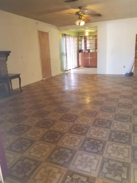 40618 168th St E, Lancaster, CA 93535 photo 2