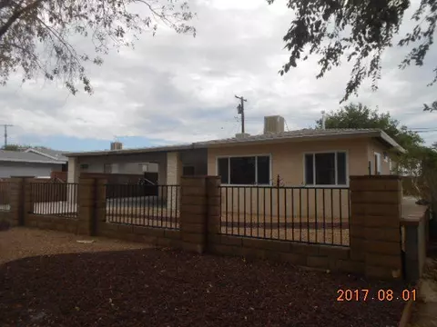 44503 2nd St E, Lancaster, CA 93535 photo 1