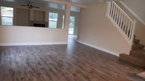 45715 Barham Ave, Lancaster, CA 93534 photo 3