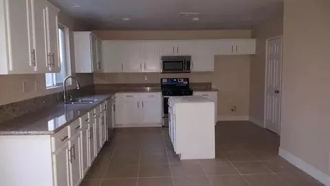 45715 Barham Ave, Lancaster, CA 93534 photo 5