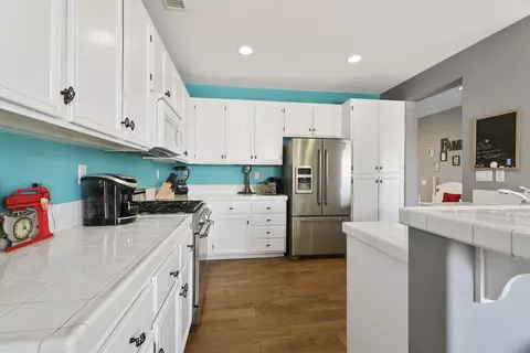 3047 San Luis Dr, Lancaster, CA 93535 photo 9