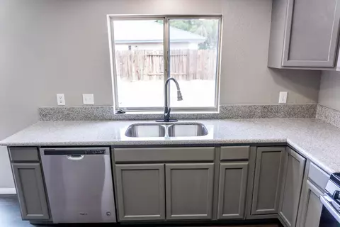 44825 12th St E, Lancaster, CA 93535 photo 5