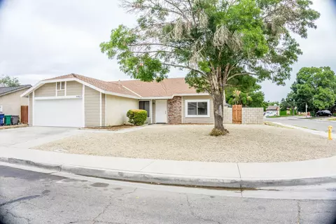 44825 12th St E, Lancaster, CA 93535 photo 2