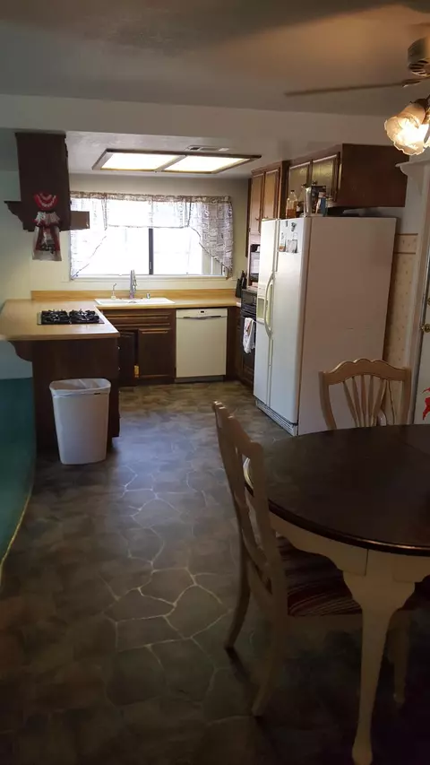 44230 Fine St, Lancaster, CA 93536 photo 6