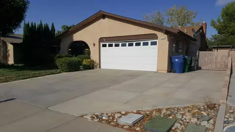 44230 Fine St, Lancaster, CA 93536 photo 1