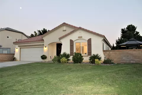 4612 Parton Ct, Lancaster, CA 93536 photo 2