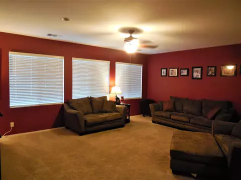 4612 Parton Ct, Lancaster, CA 93536 photo 6