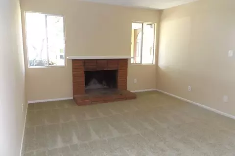 442 Lightcap St, Lancaster, CA 93535 photo 10