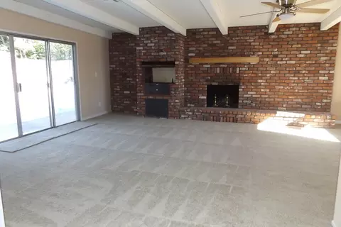 442 Lightcap St, Lancaster, CA 93535 photo 8