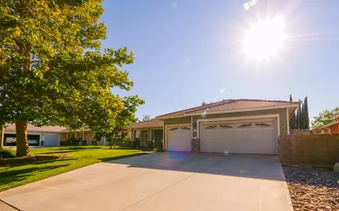 43235 Durango Ln, Lancaster, CA 93536 photo 2
