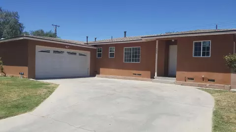 323 Ave R6 E, Palmdale, CA 93550 photo 3