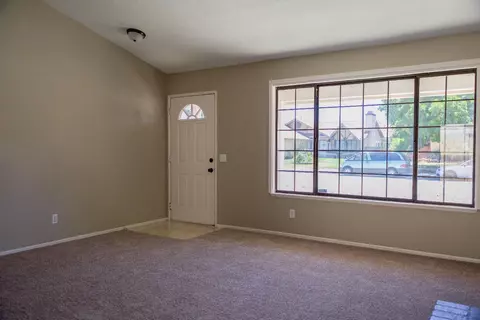 4205 Adobe Dr, Palmdale, CA 93552 photo 4
