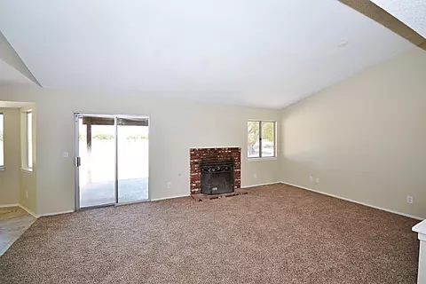 40558 159th St, Lancaster, CA 93535 photo 3