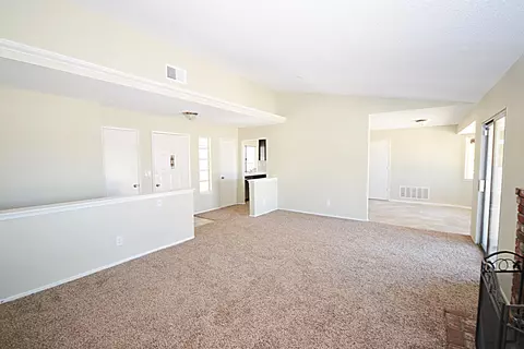 40558 159th St, Lancaster, CA 93535 photo 2