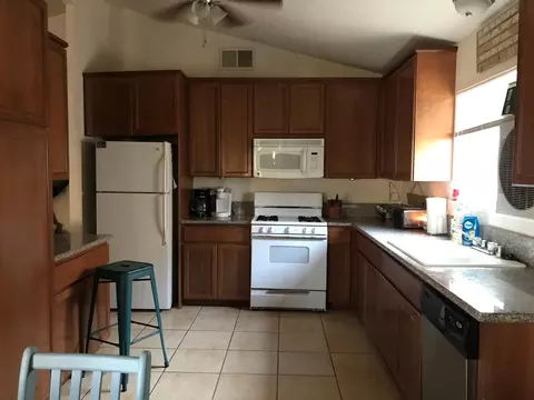 44000 Raysack Ave, Lancaster, CA 93535 photo 2