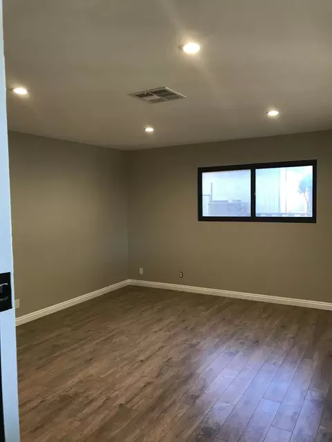 723 Oldfield St E, Lancaster, CA 93535 photo 2