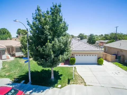 45558 Stanridge Ave, Lancaster, CA 93535 photo 1