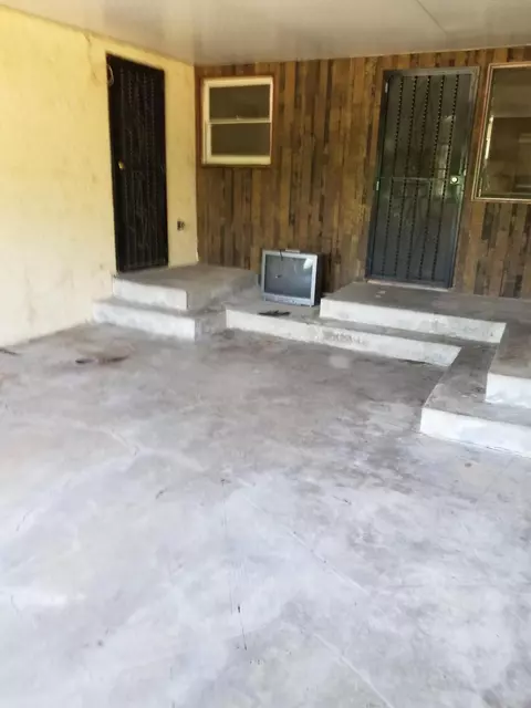 1811 Grape Ave N, Compton, CA 90222 photo 14