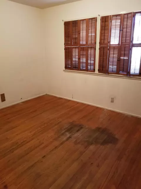 1811 Grape Ave N, Compton, CA 90222 photo 5