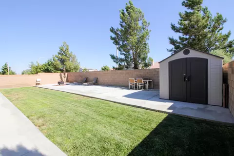 4116 Jonathon, Lancaster, CA 93536 photo 32