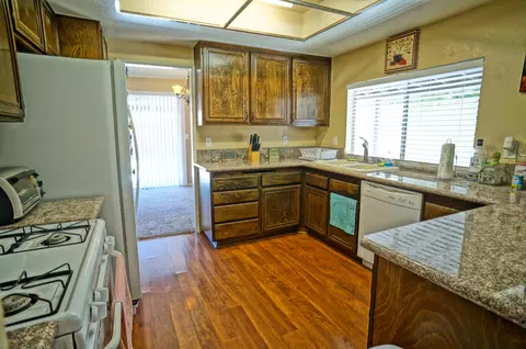 44110 Sancroft Ave, Lancaster, CA 93535 photo 6