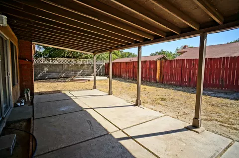 44110 Sancroft Ave, Lancaster, CA 93535 photo 17
