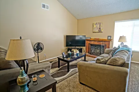 44110 Sancroft Ave, Lancaster, CA 93535 photo 9