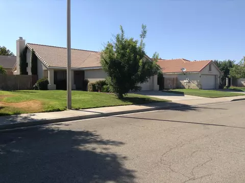 43503 Grange St, Lancaster, CA 93535 photo 3