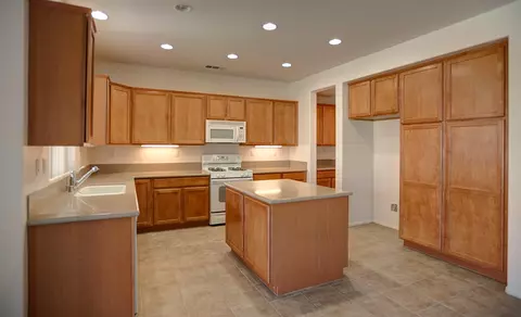 44856 Normandy Ln, Lancaster, CA 93536 photo 7