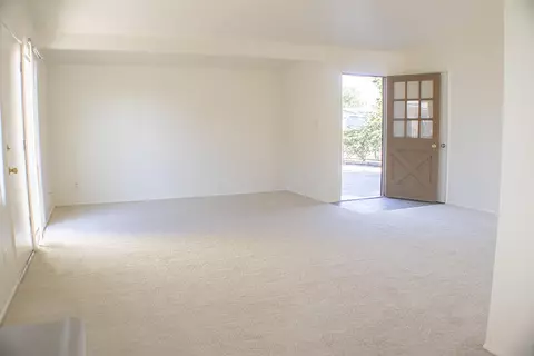 44049 Heaton, Lancaster, CA 93534 photo 3