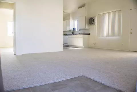 44049 Heaton, Lancaster, CA 93534 photo 2