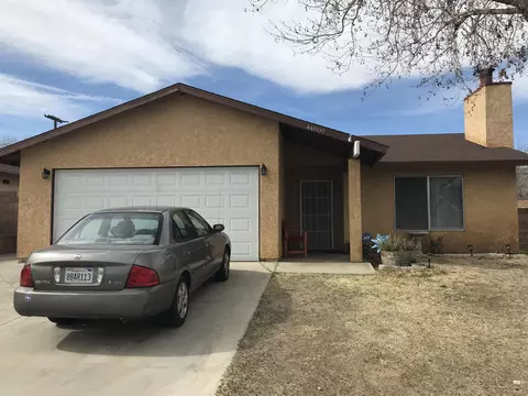44809 Logue Ave, Lancaster, CA 93535 photo 2