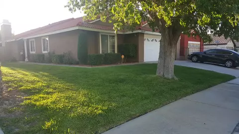 37029 33rd Street East E, Palmdale, CA 93550 photo 2