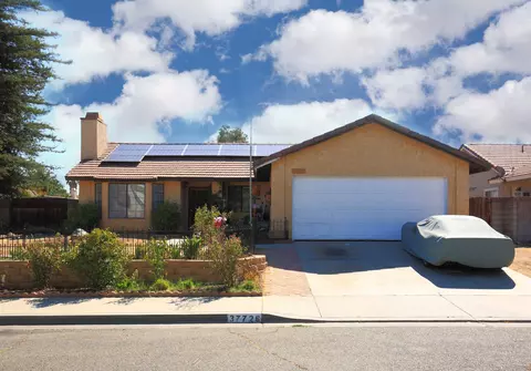 37726 Maureen St, Palmdale, CA 93550 photo 1
