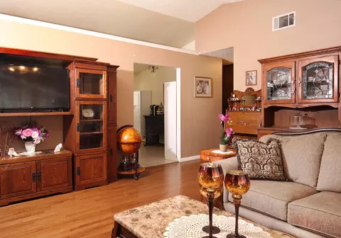 37726 Maureen St, Palmdale, CA 93550 photo 6