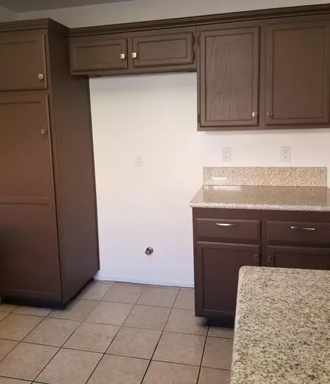 652 Avenue J11 E, Lancaster, CA 93535 photo 8