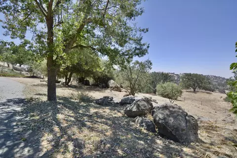 19280 Badger Ct, Tehachapi, CA 93561 photo 11