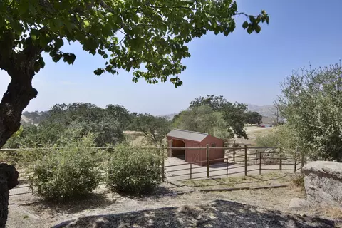 19280 Badger Ct, Tehachapi, CA 93561 photo 10